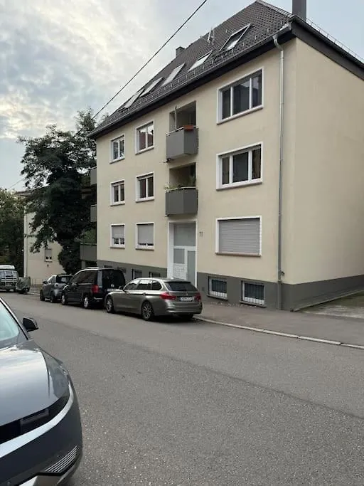 Zentrales Apt In Stuttgart, 3 Zimmer Fuer 10 Gaeste شتوتغارت