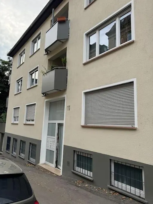 Apartment Zentrales Apt In Stuttgart, 3 Zimmer Fuer 10 Gaeste