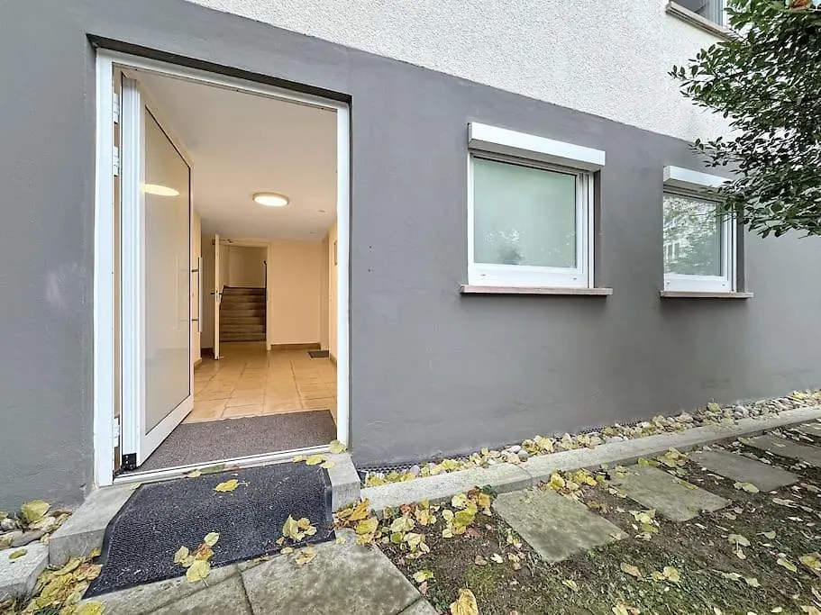 Zentrales Apt In Stuttgart, 3 Zimmer Fuer 10 Gaeste