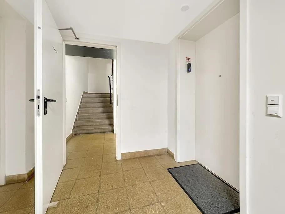 Zentrales Apt In Stuttgart, 3 Zimmer Fuer 10 Gaeste
