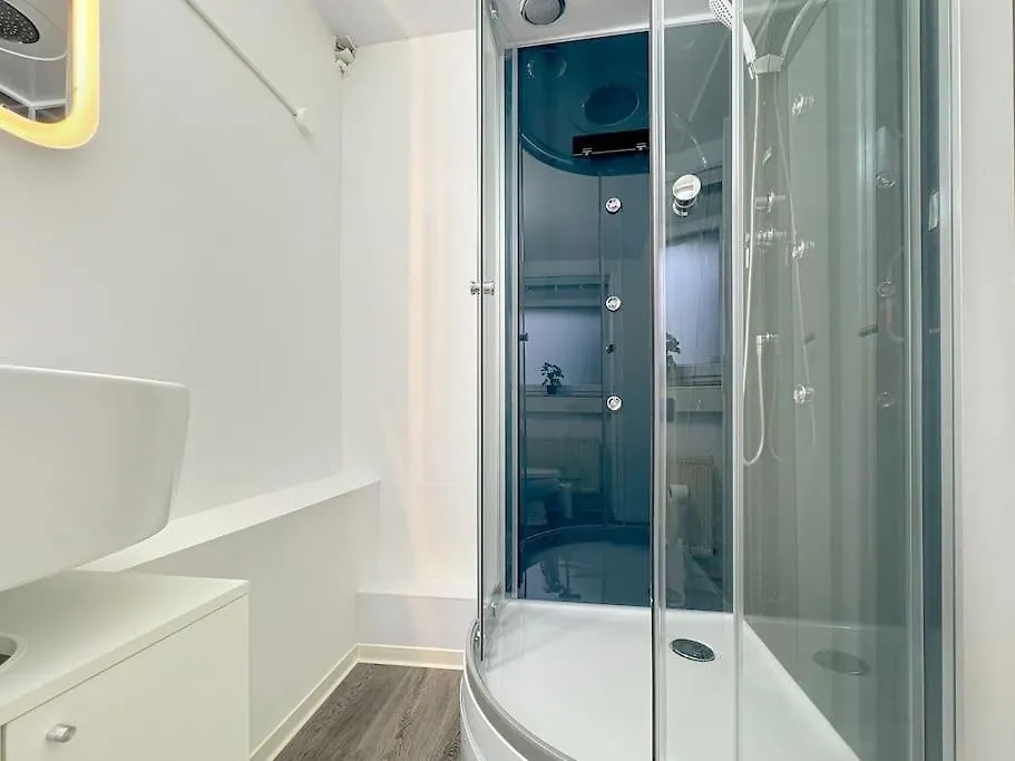 Zentrales Apt In Stuttgart, 3 Zimmer Fuer 10 Gaeste Apartment