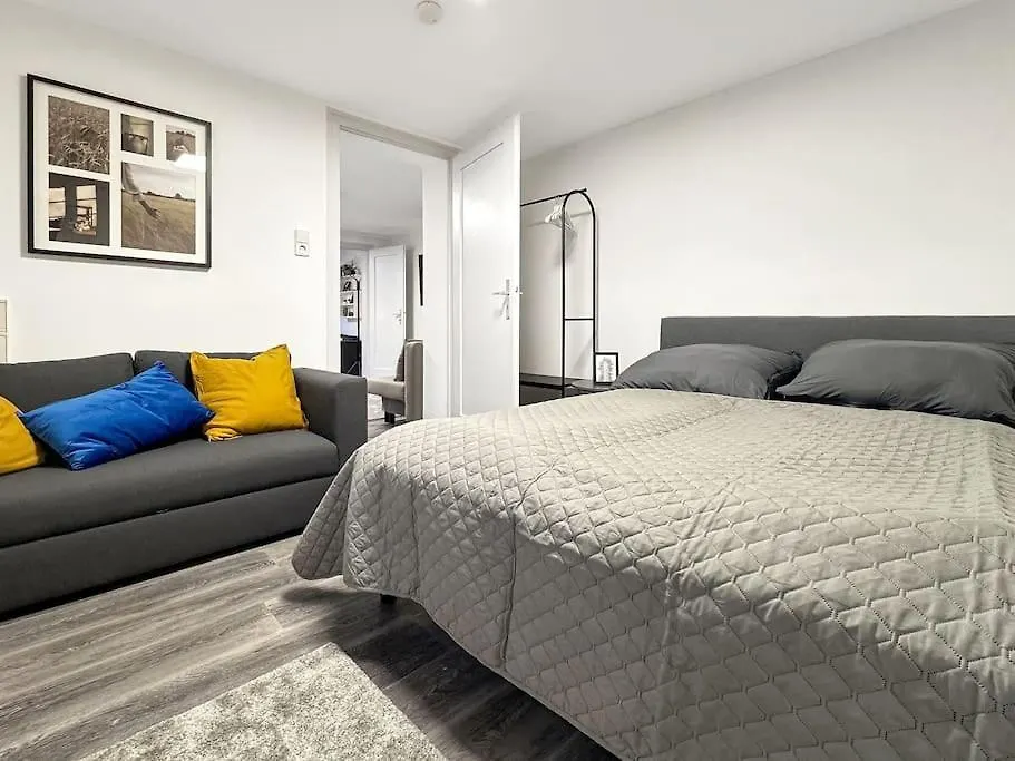 Zentrales Apt In Stuttgart, 3 Zimmer Fuer 10 Gaeste 0*, Stuttgart Germany