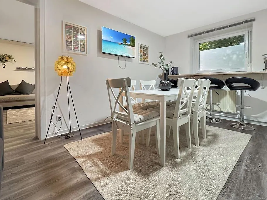 Zentrales Apt In Stuttgart, 3 Zimmer Fuer 10 Gaeste